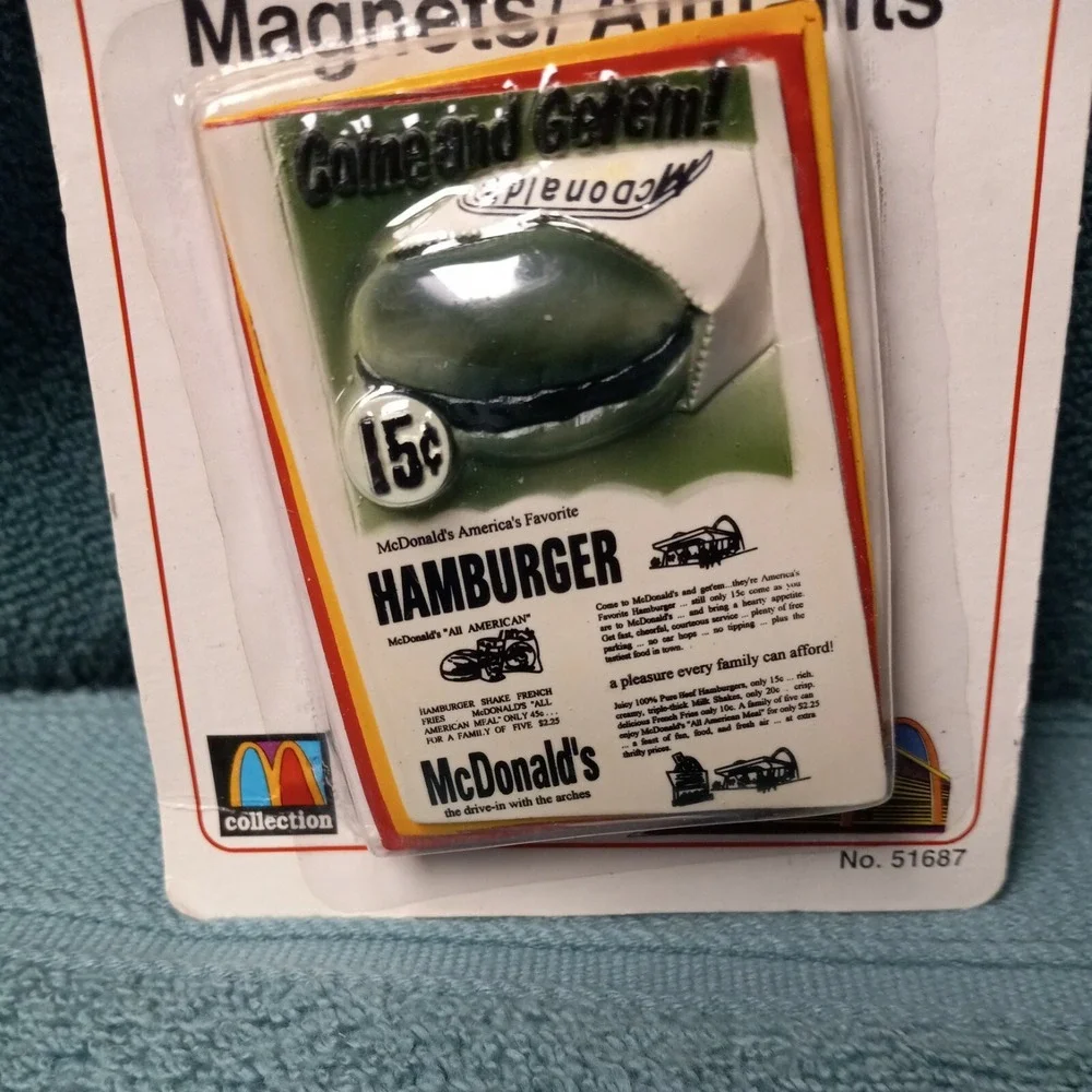 McDonald's Collection  COME AND GET'EM! 15¢ HAMBURGER MAGNET No. 51687 NEW